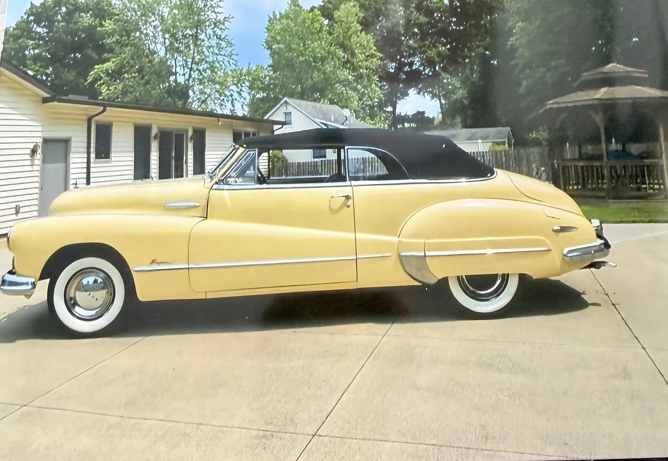 Buick-56c-1937-Yellow-Red