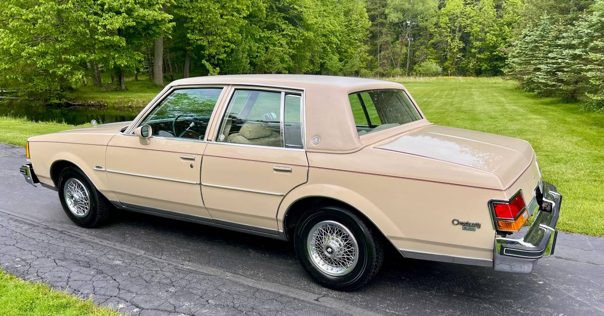 Buick-Century-1981-brown