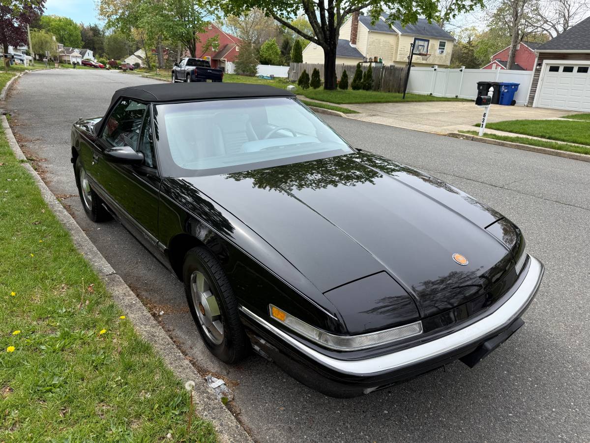 Buick-Reatta-convertible-1990-black
