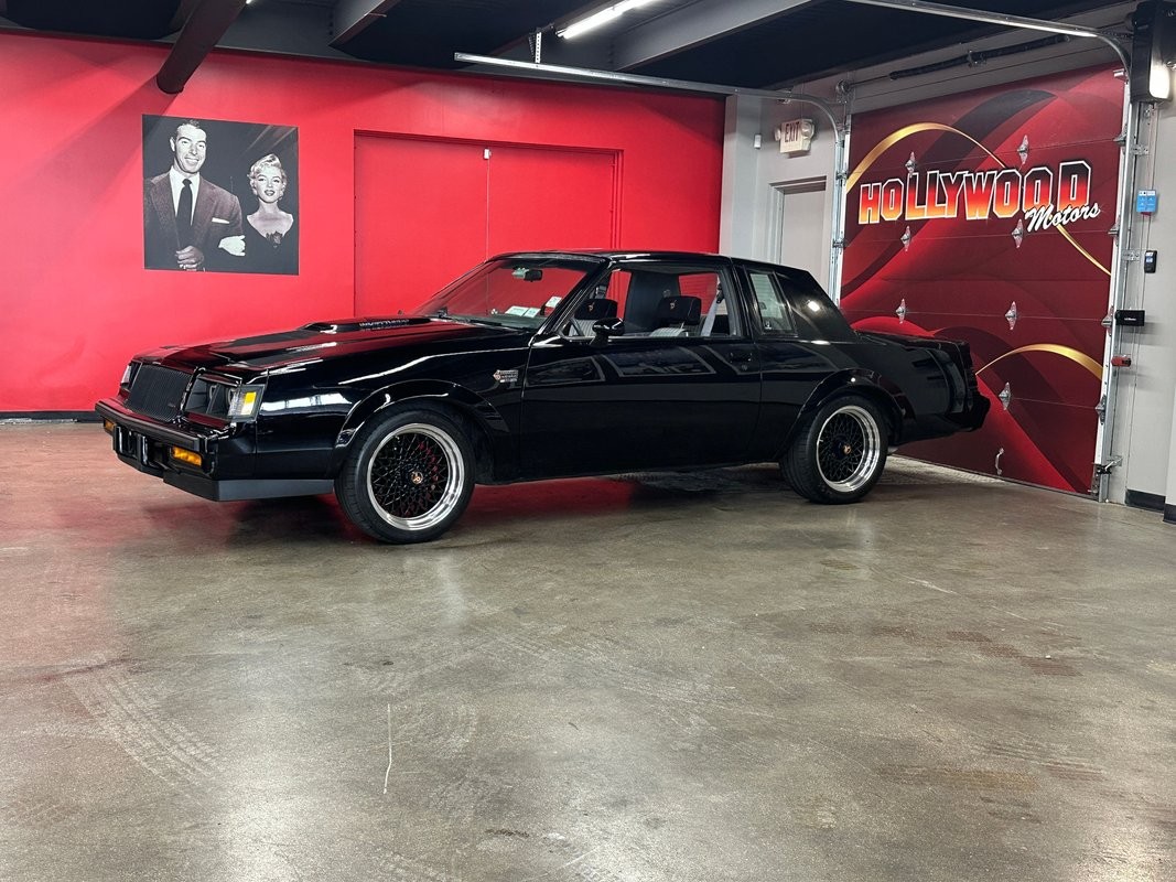 Buick-Regal-1987-Coupe-Black-Gray