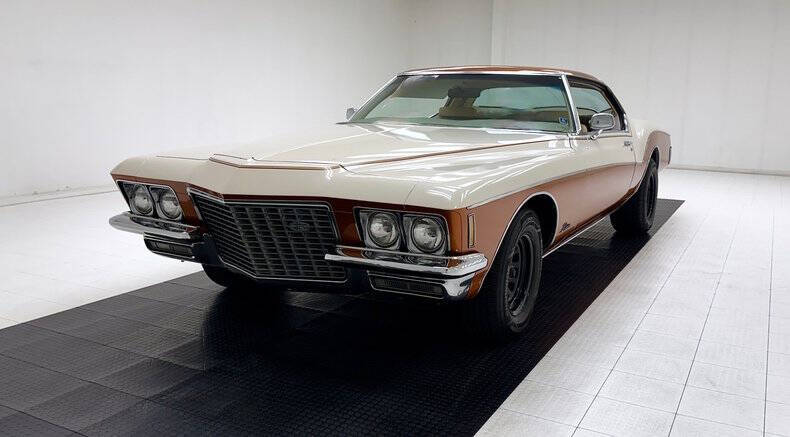 Buick-Riviera-1972-Ivory-Beige