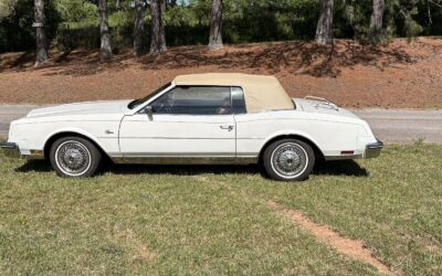Buick Riviera 1982