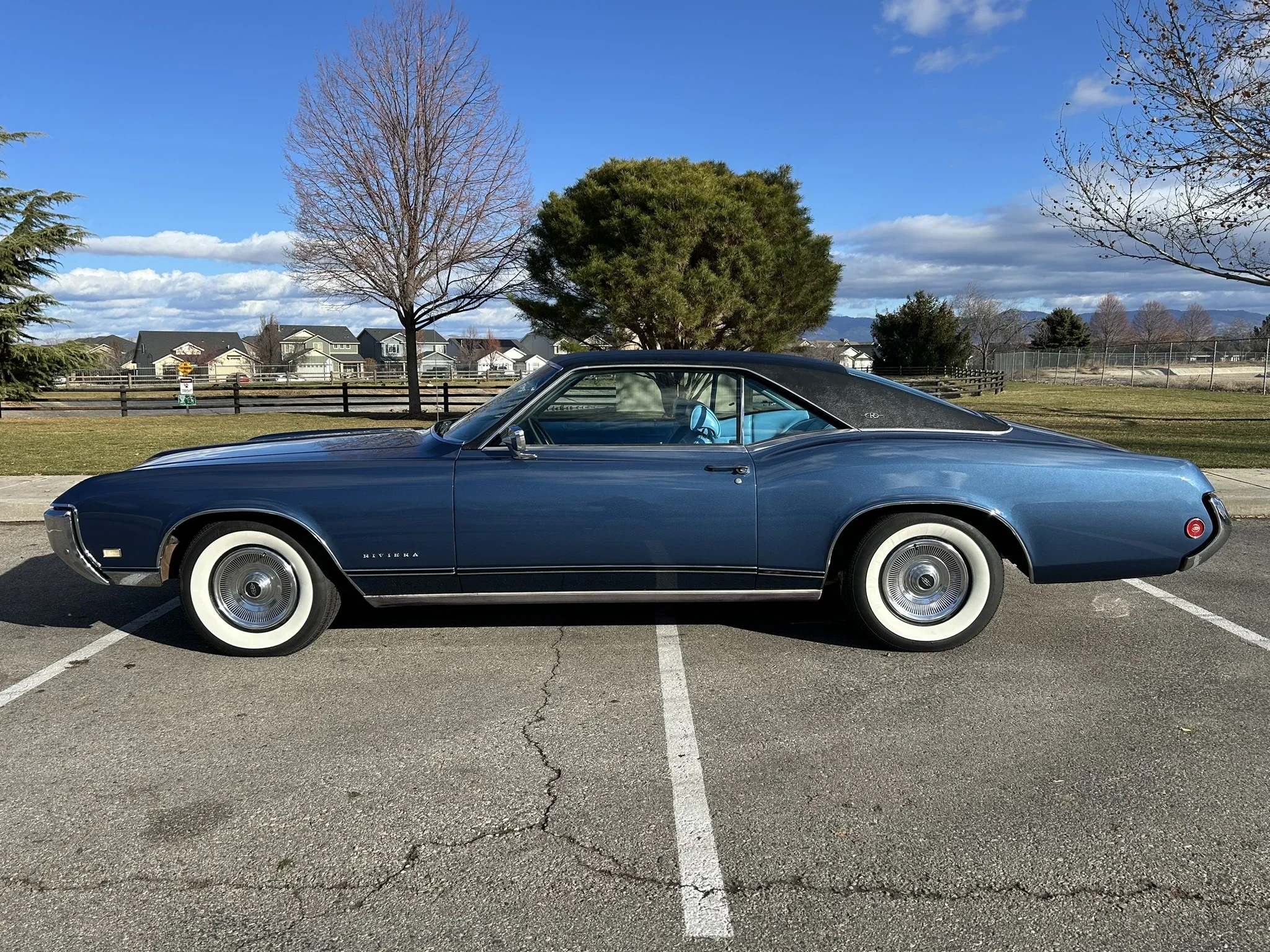 Buick-Riviera-coupe-1969-Blue-Blue