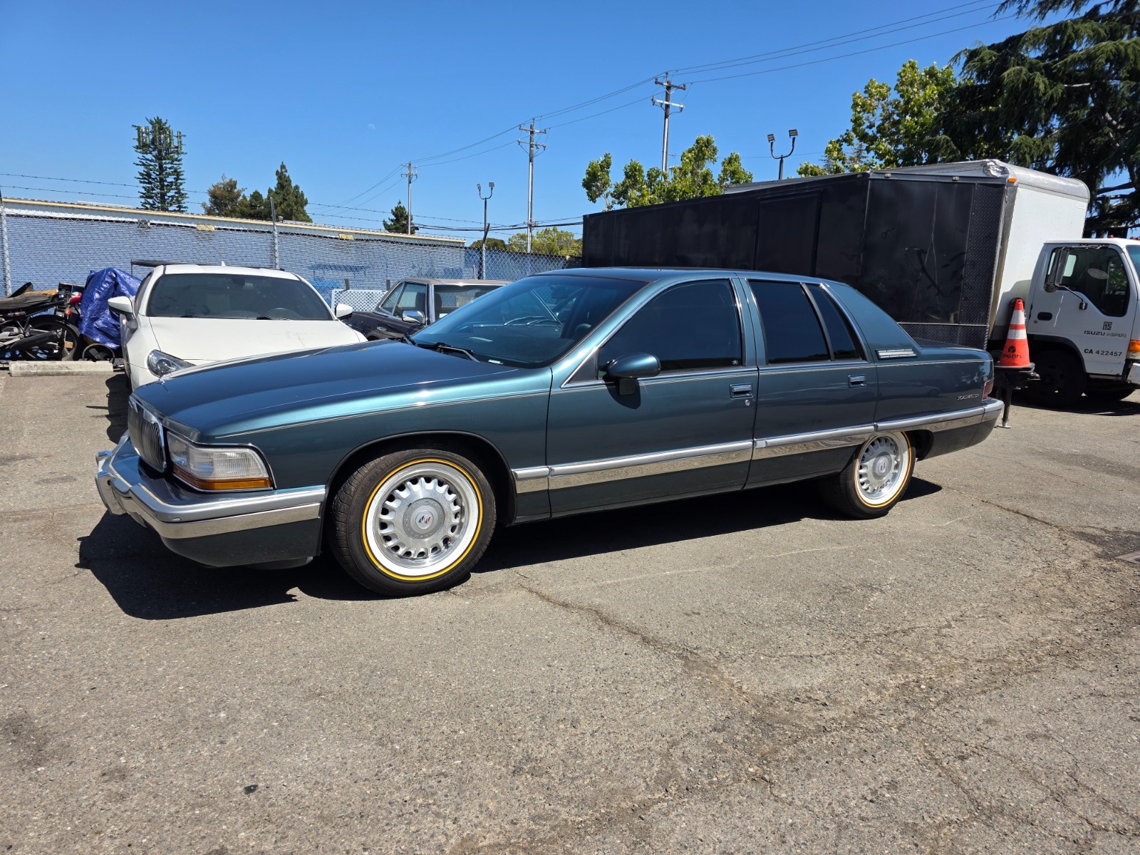 Buick-Roadmaster-1994-Sedan-Gray