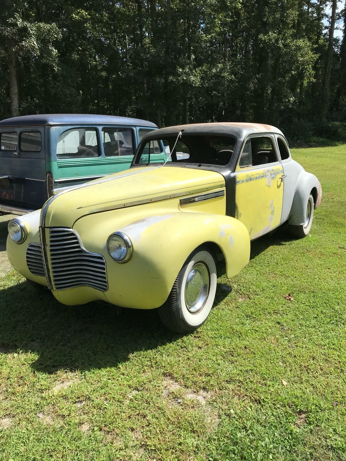 Buick-Special-1940-Coupe-Yellow