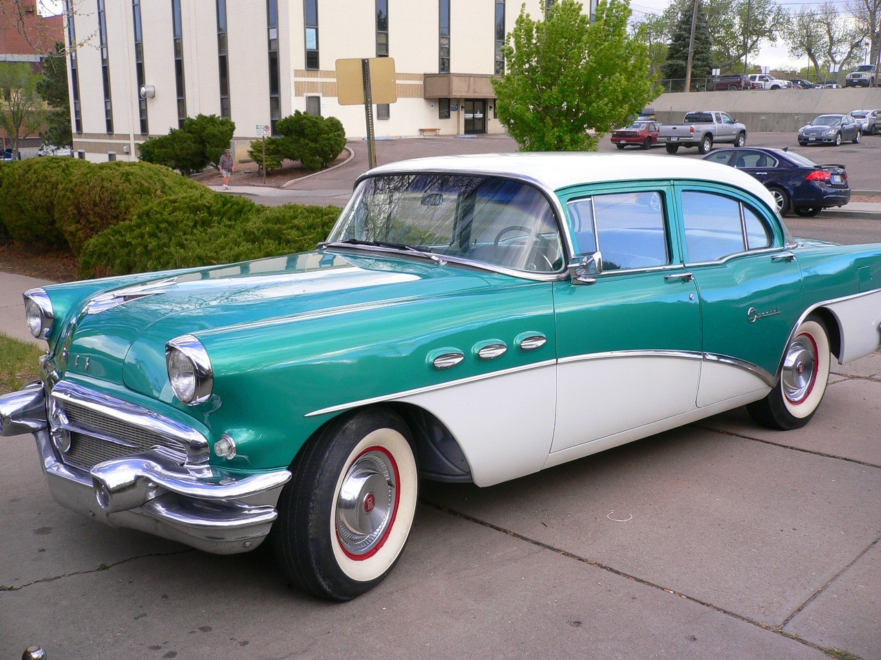 Buick-Special-1956-Sedan-Green