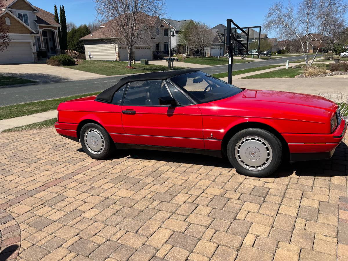 Cadillac-1990