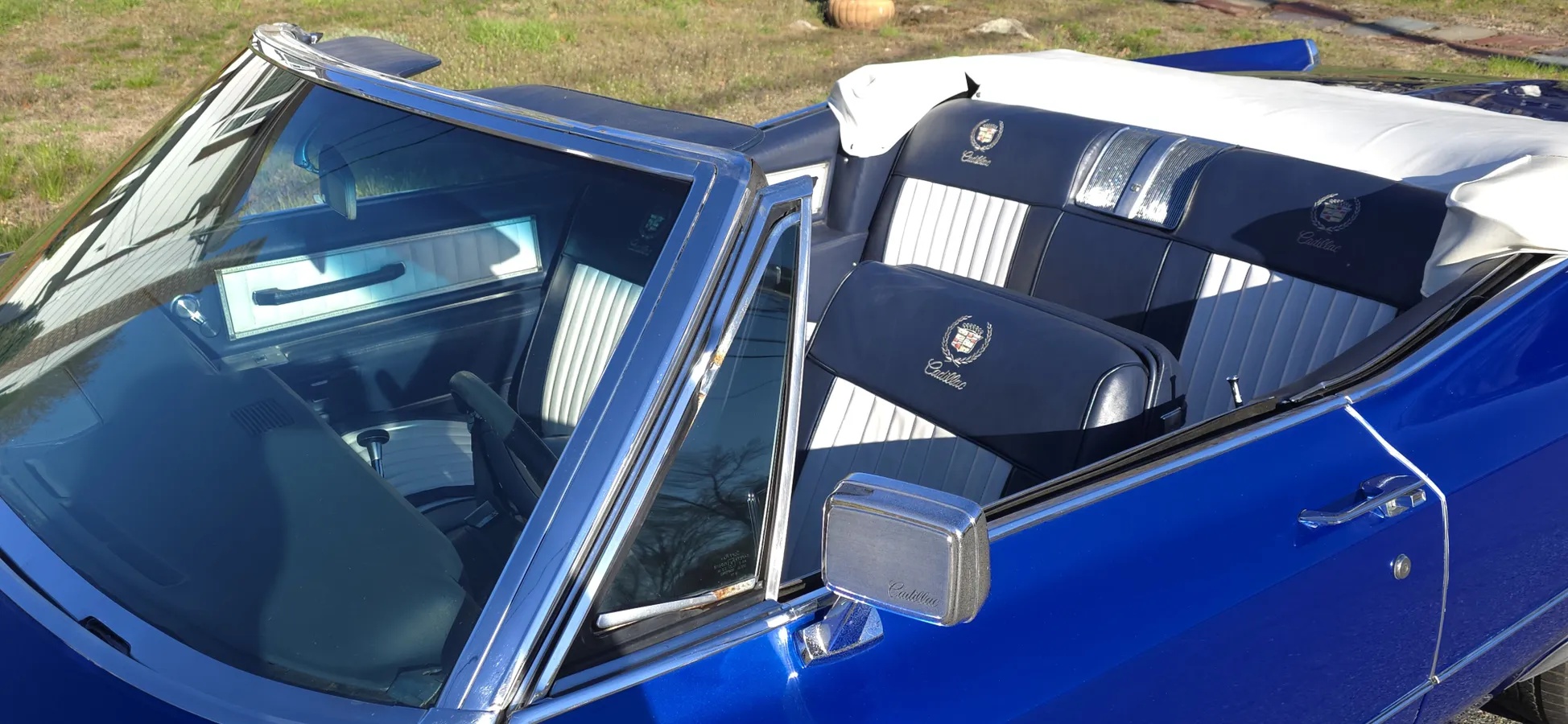 Cadillac-Coupe-deville-1968-Blue-Blue-And-White