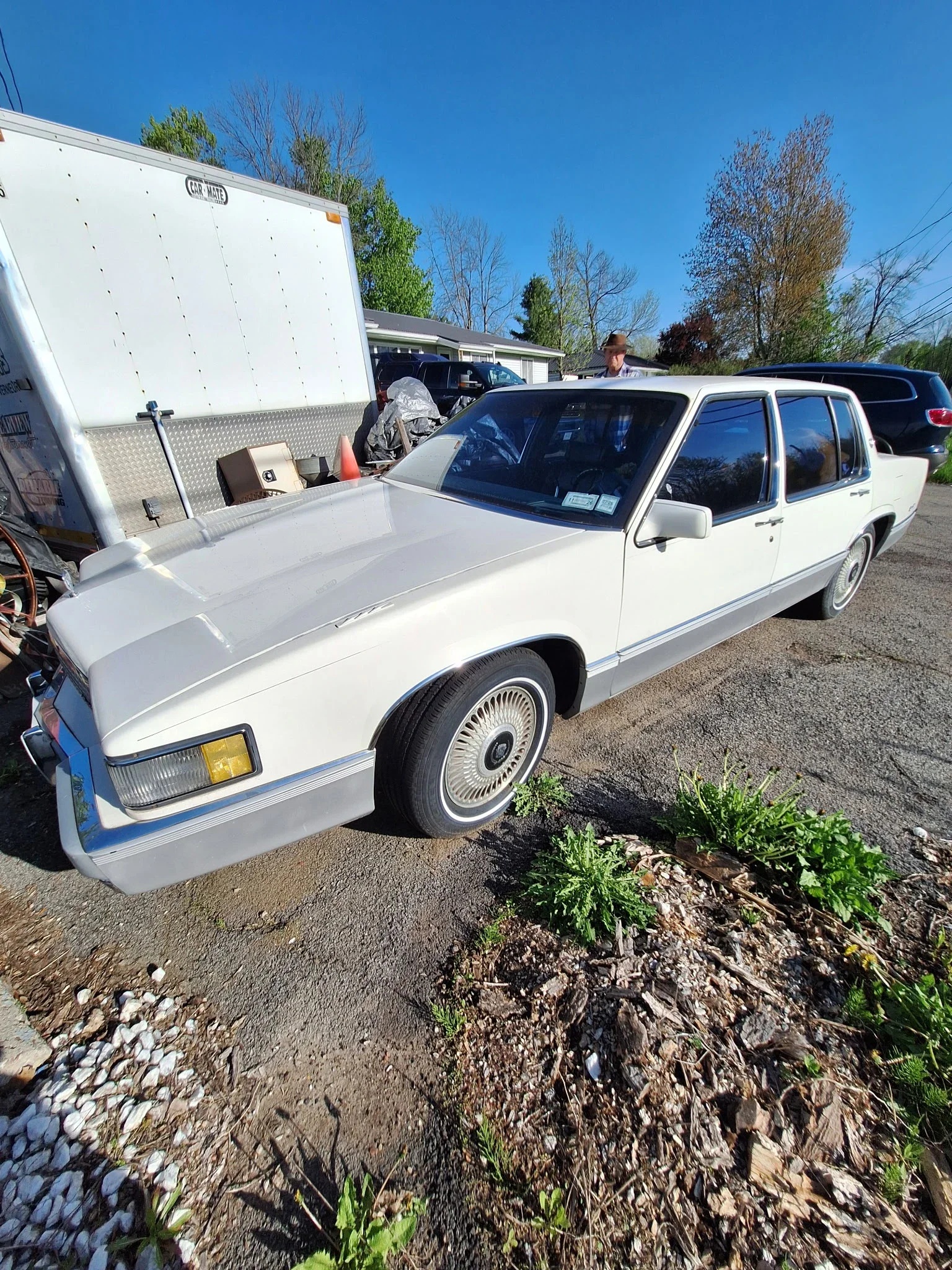 Cadillac-De-ville-sedan-1990-White-Blue