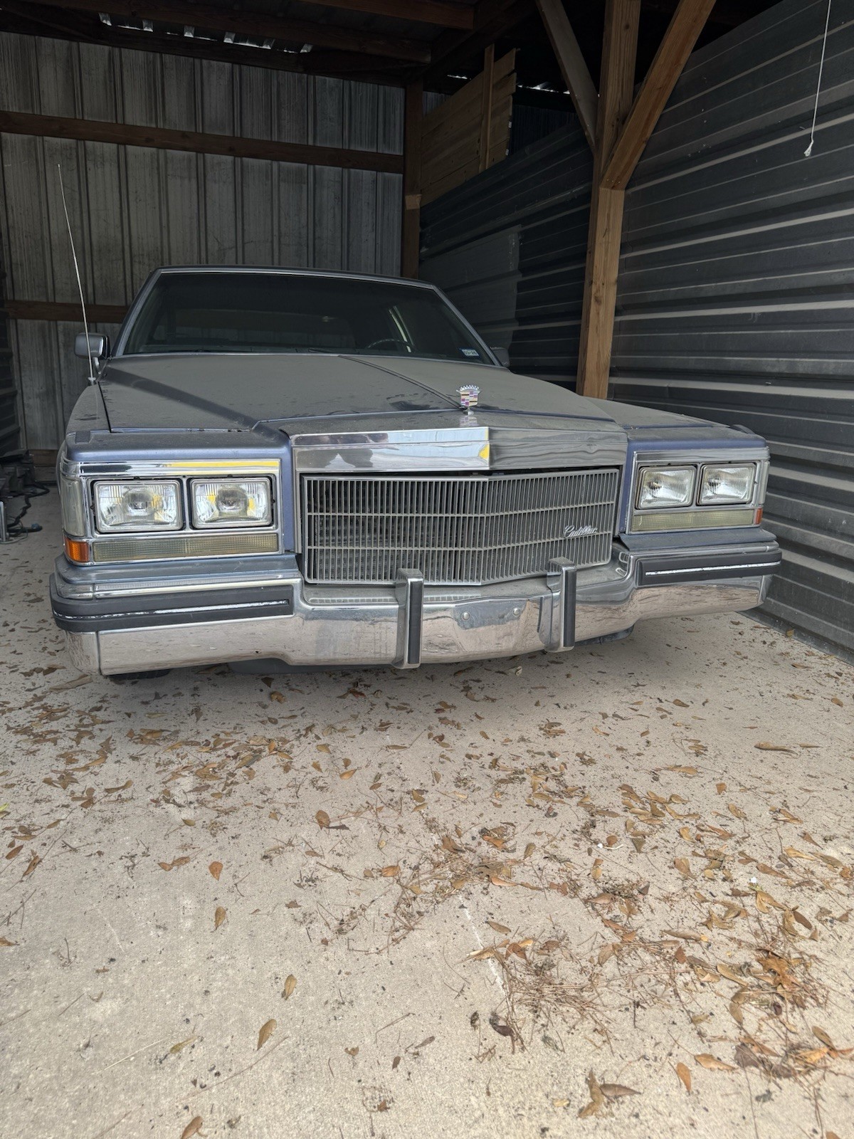Cadillac-DeVille-1983-Coupe-Blue