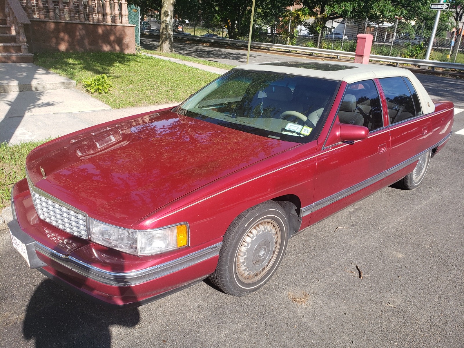 Cadillac DeVille 1996