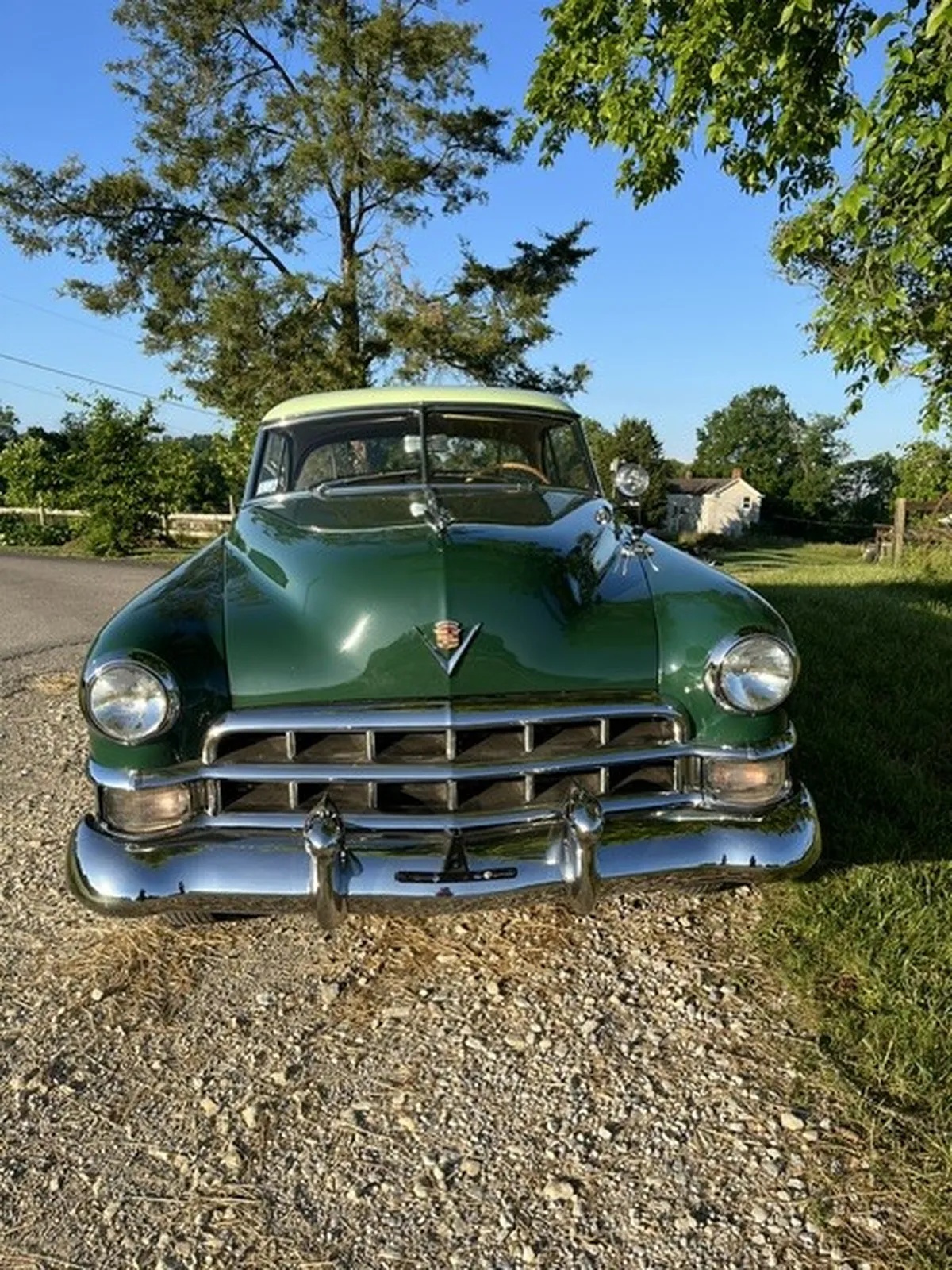 Cadillac-Deville-1949-Green-Beige