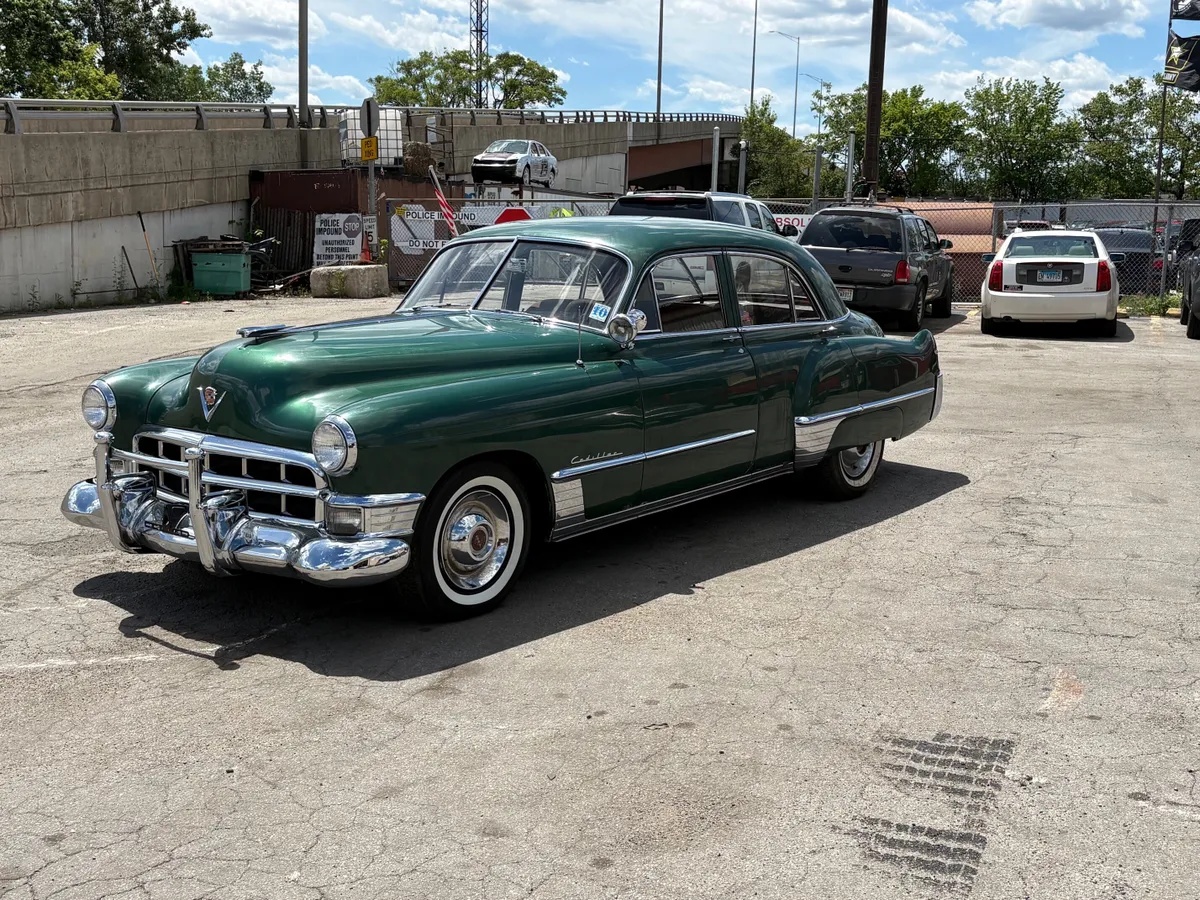 Cadillac-Deville-1949-Green-Tan