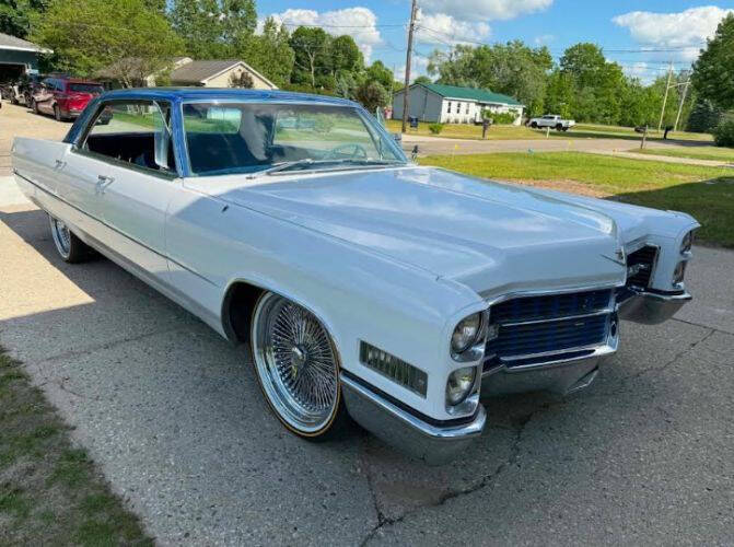 Cadillac-Deville-1966
