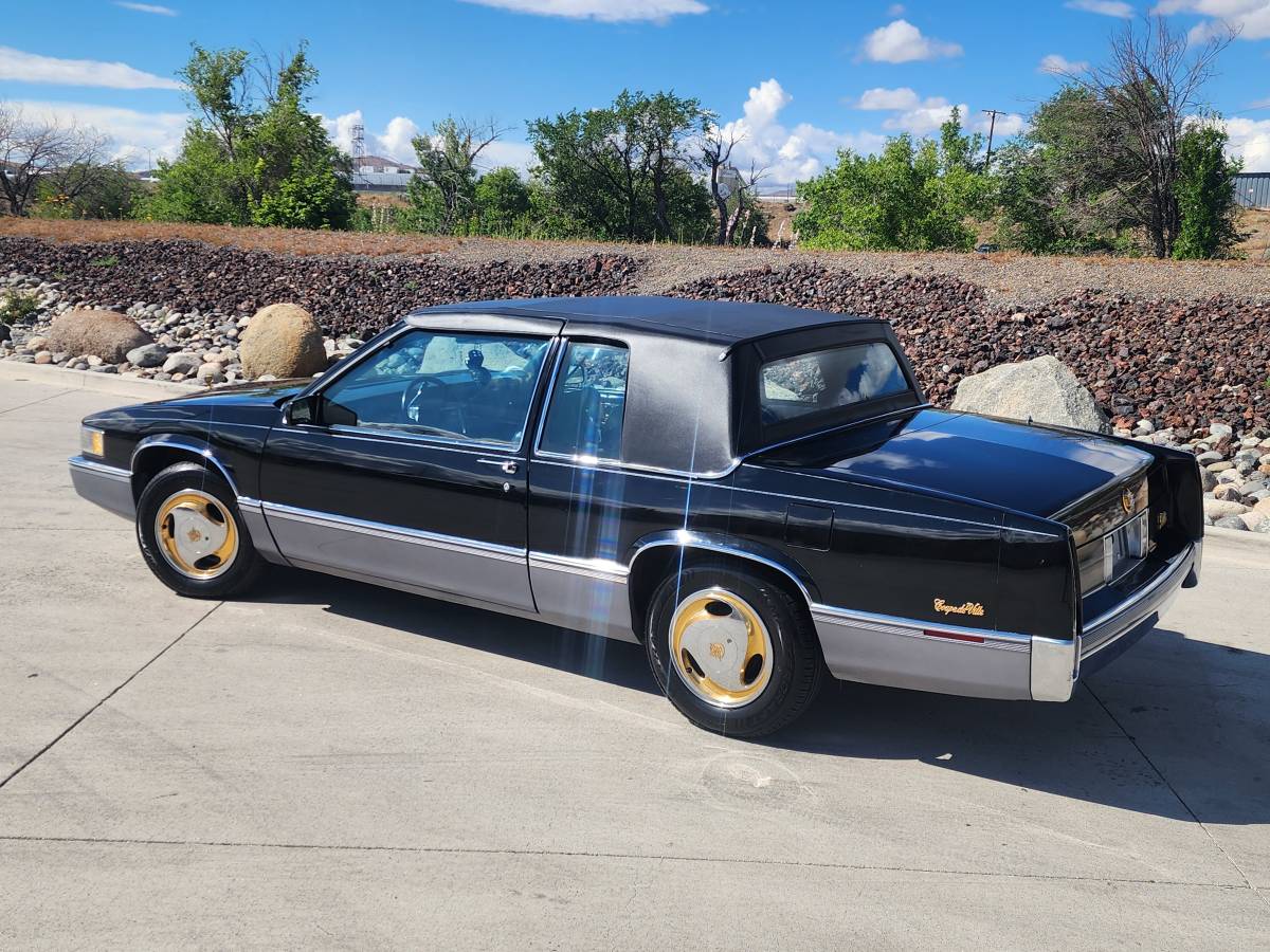Cadillac-Deville-coupe-1990