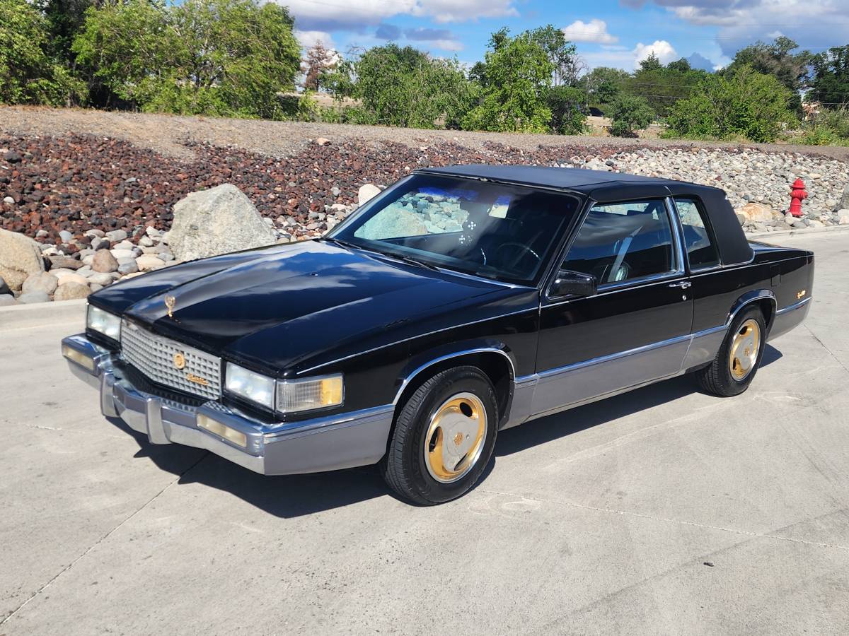 Cadillac-Deville-coupe-1990