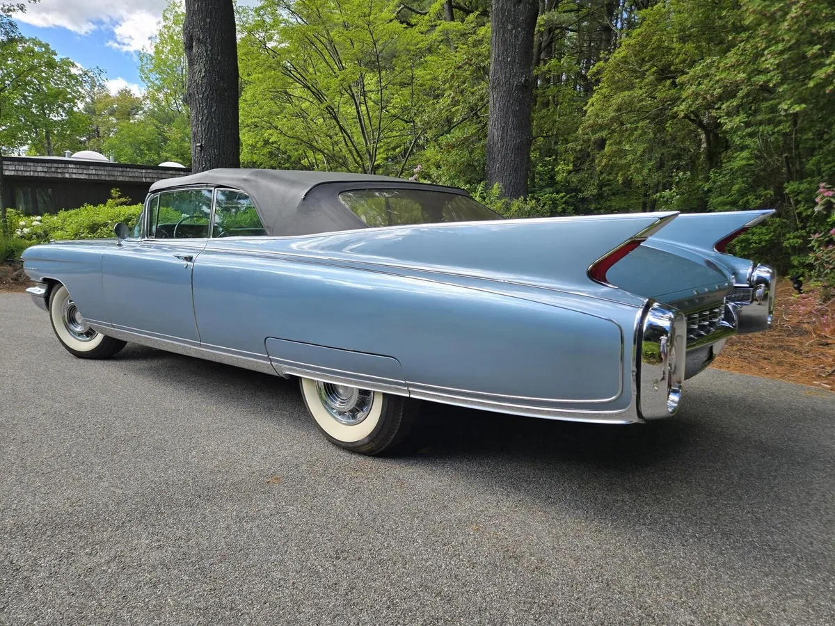 Cadillac-Eldorado-1960-Lucerne-Blue-Blue-Leather