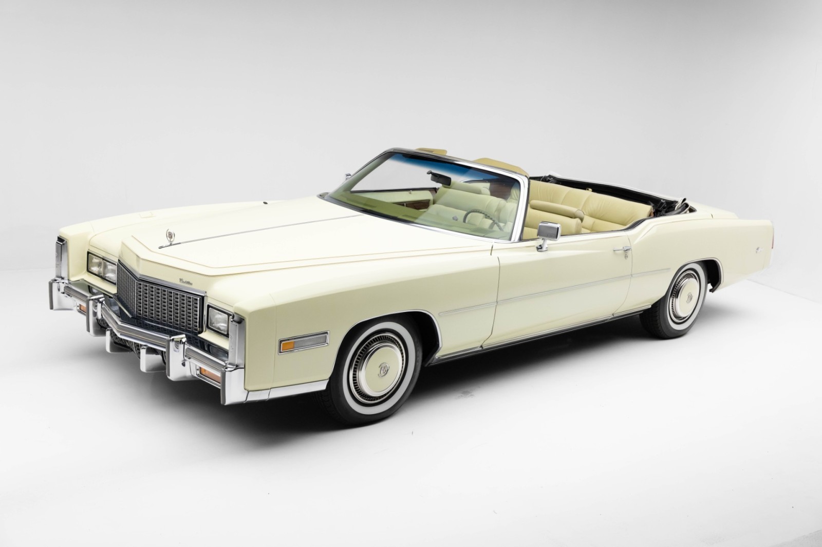 Cadillac-Eldorado-1976-Convertible-Light-Ivory-Gold-Leather