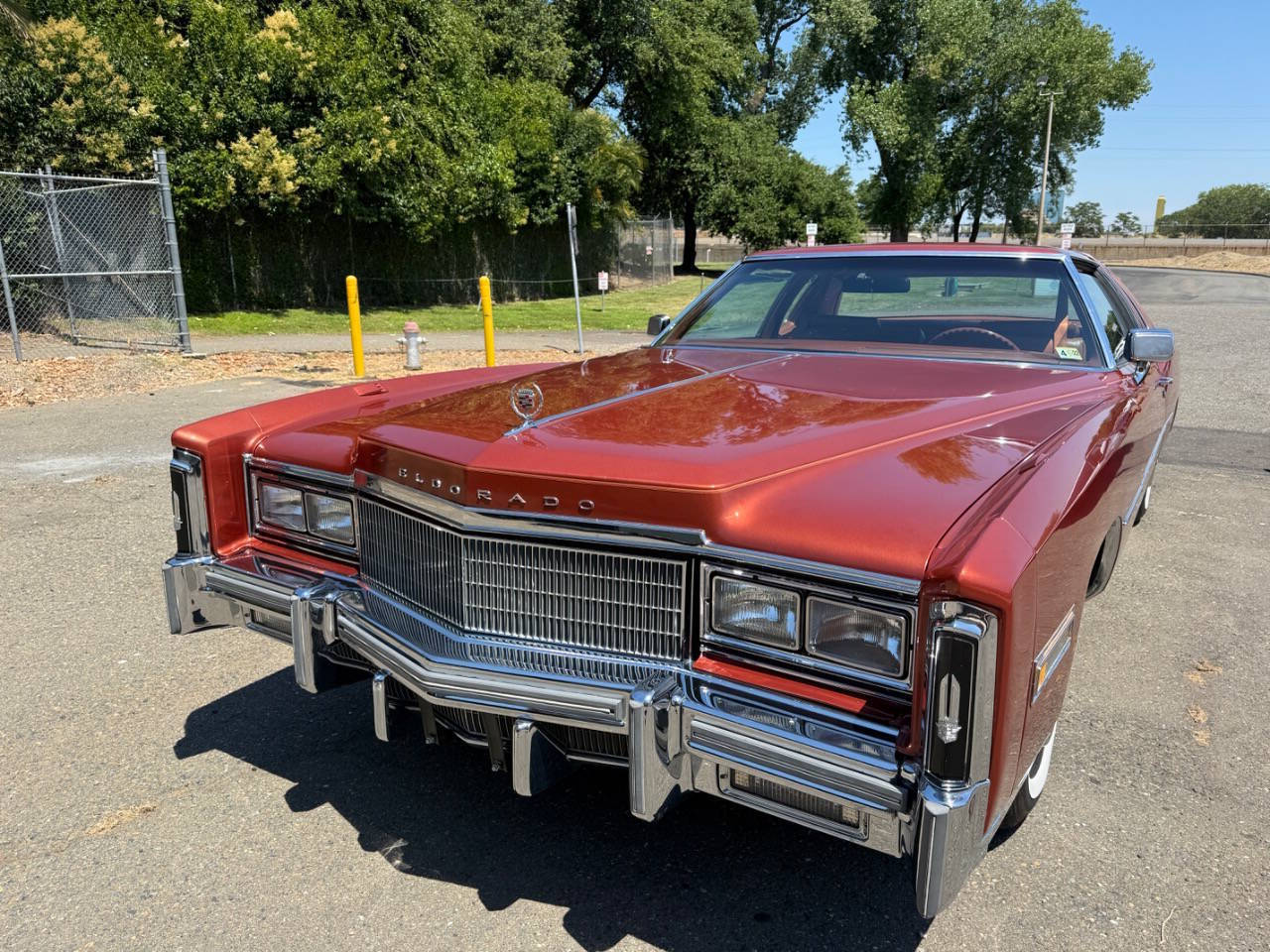 Cadillac-Eldorado-1977-Orange-Orange