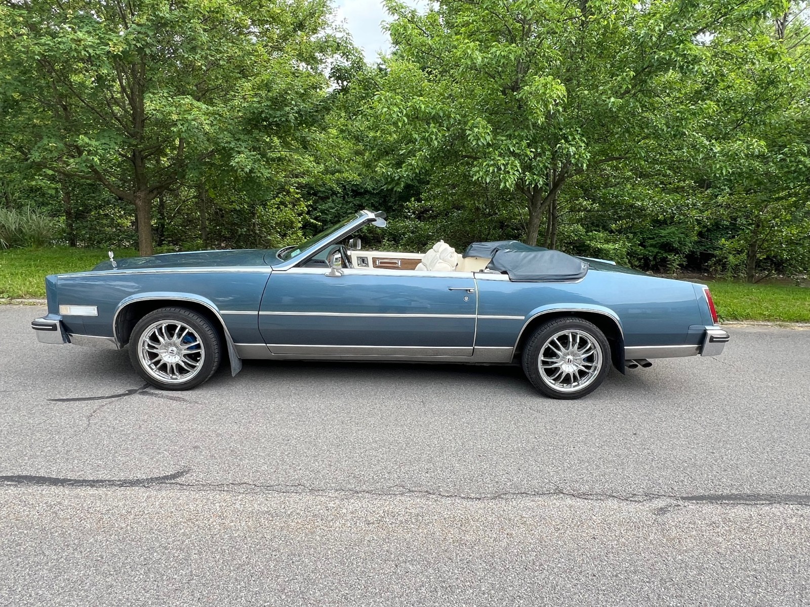 Cadillac-Eldorado-1985-Convertible-White