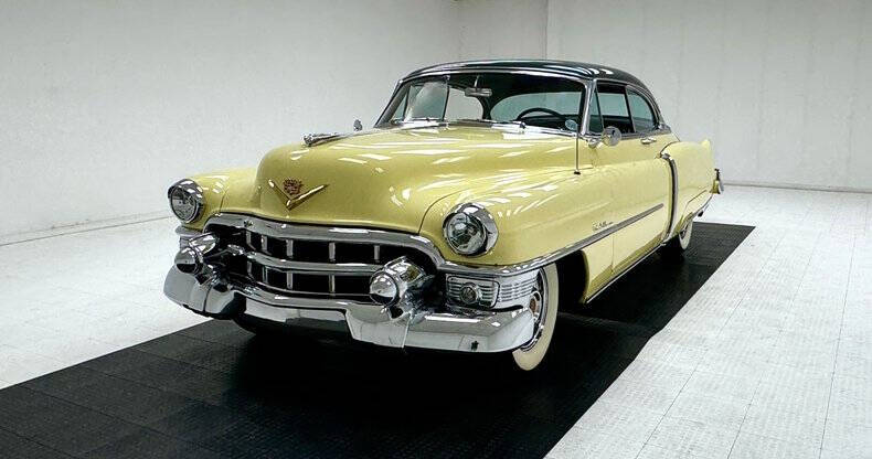 Cadillac-Series-62-1953-Artisan-Ochre-Cream