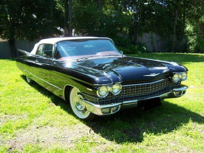 Cadillac-Series-62-1960-Diamond-BlackWhite-Top-Red-Leather
