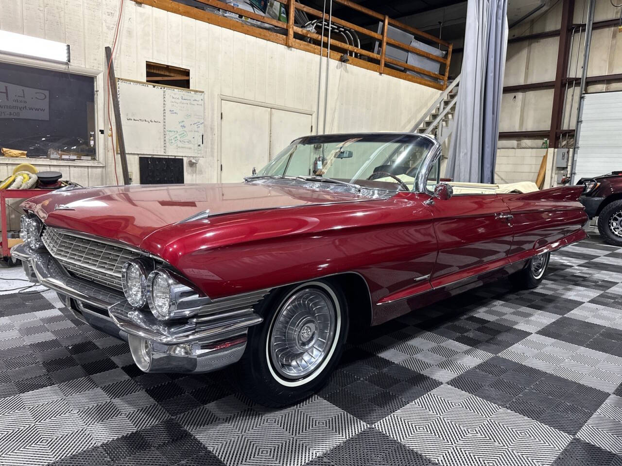 Cadillac-Series-62-1961-Red-Ivory