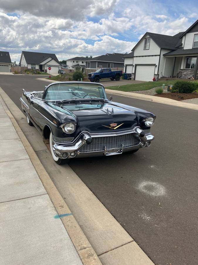 Cadillac-Series-62-convertible-1957-blue