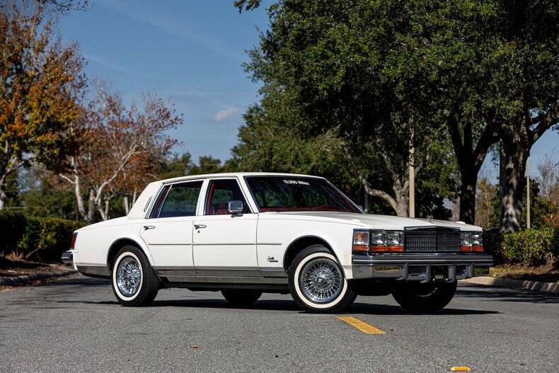 Cadillac-Seville-1979-White-Red