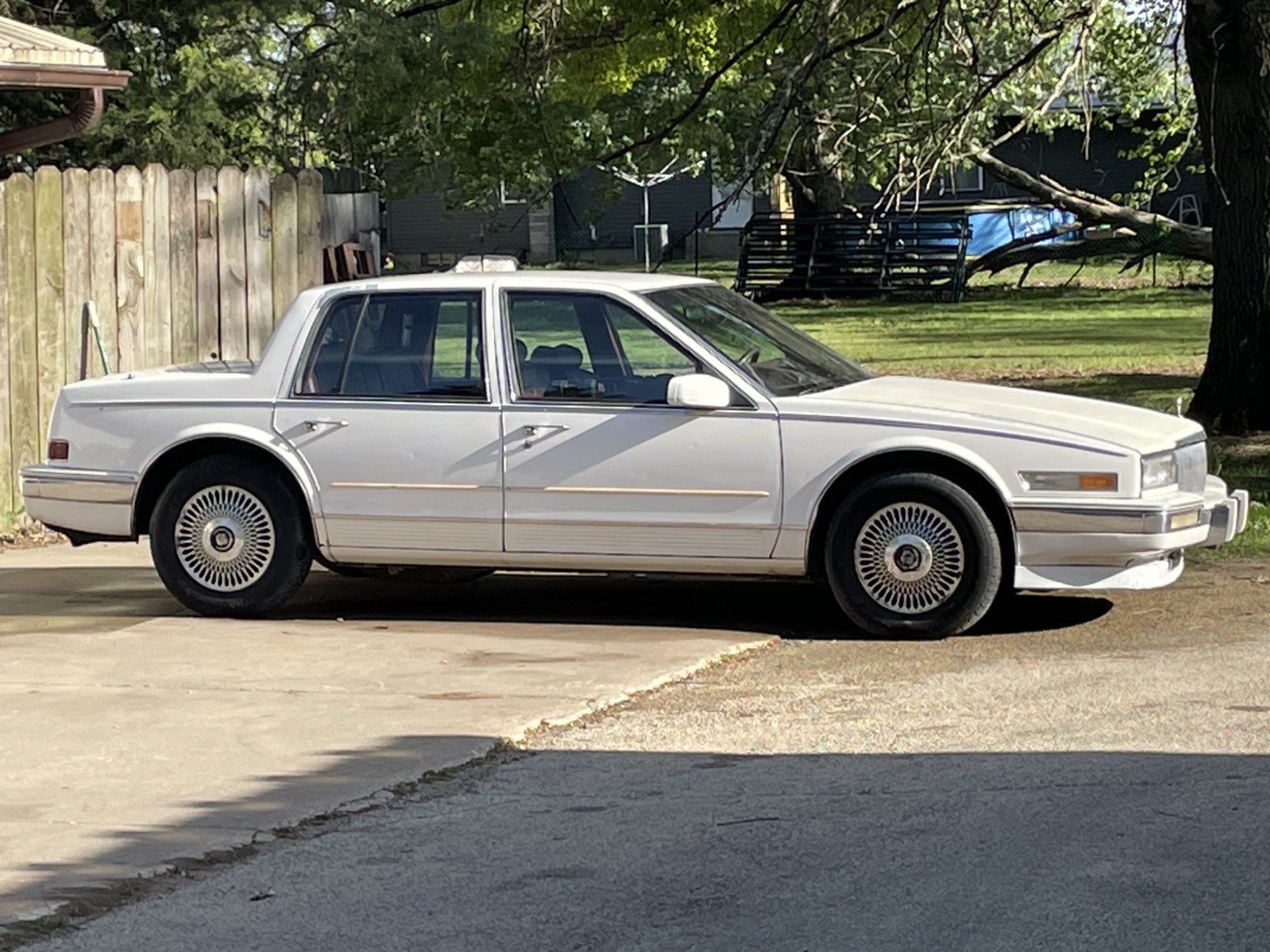 Cadillac-Seville-1989-Sedan-Red