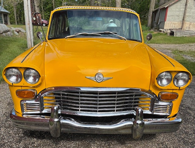 Checker-Marathon-1971-Taxi-Gray