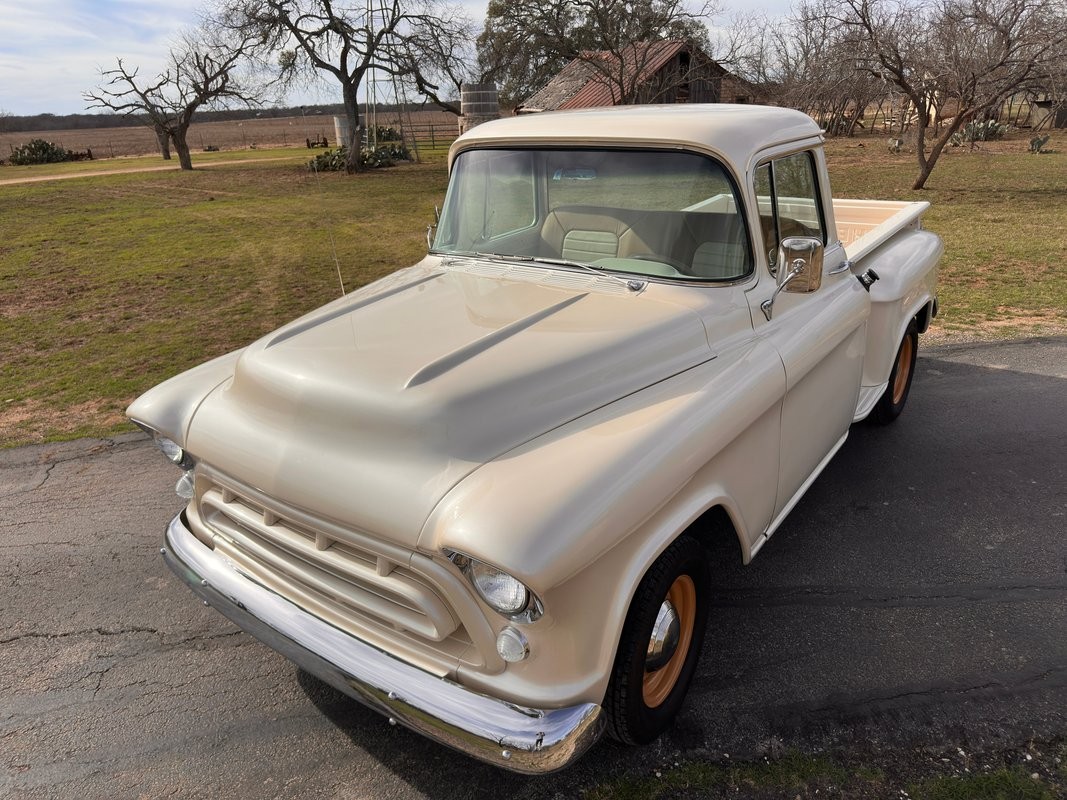 Chevrolet 3100 1957