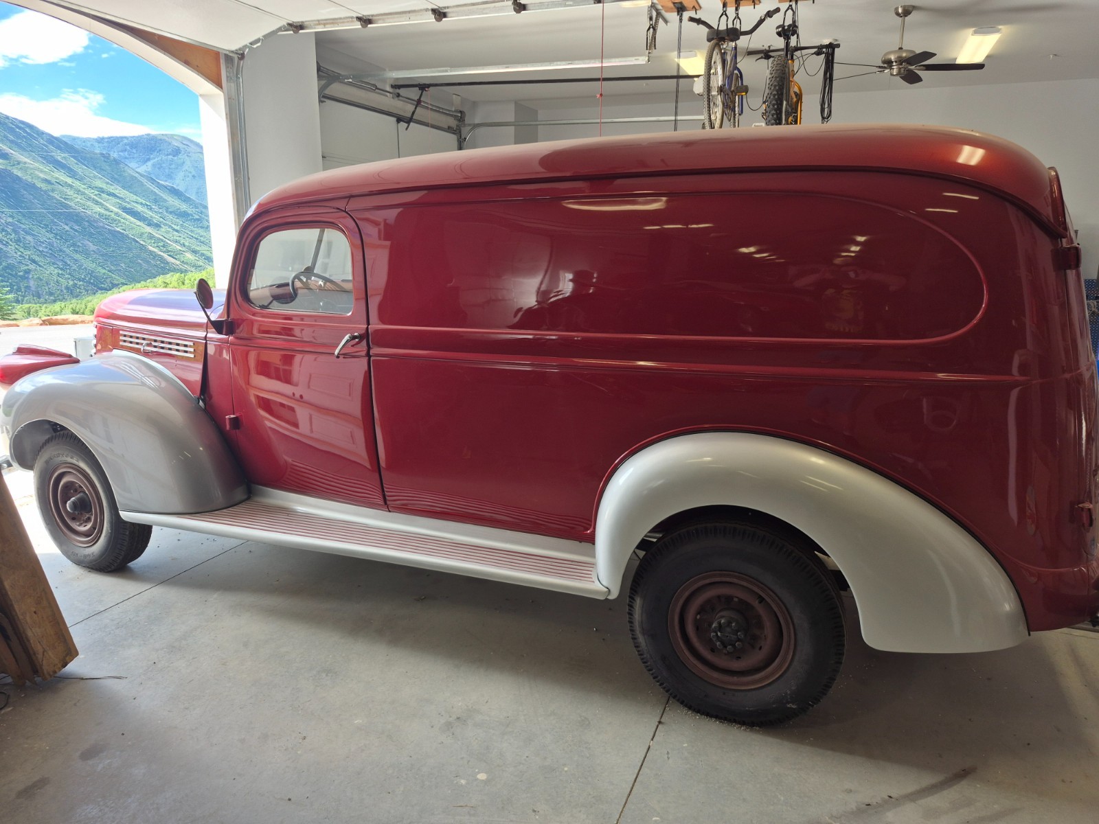 Chevrolet-34-Ton-Pickup-1946-Truck-Red