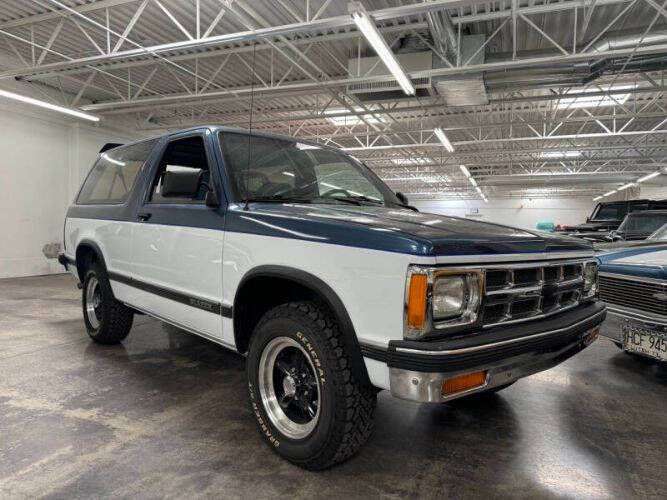 Chevrolet-Blazer-1991-BlueWhite-Blue