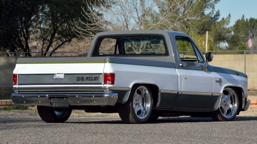 Chevrolet-C-10-1984 Chevrolet C-10 1984