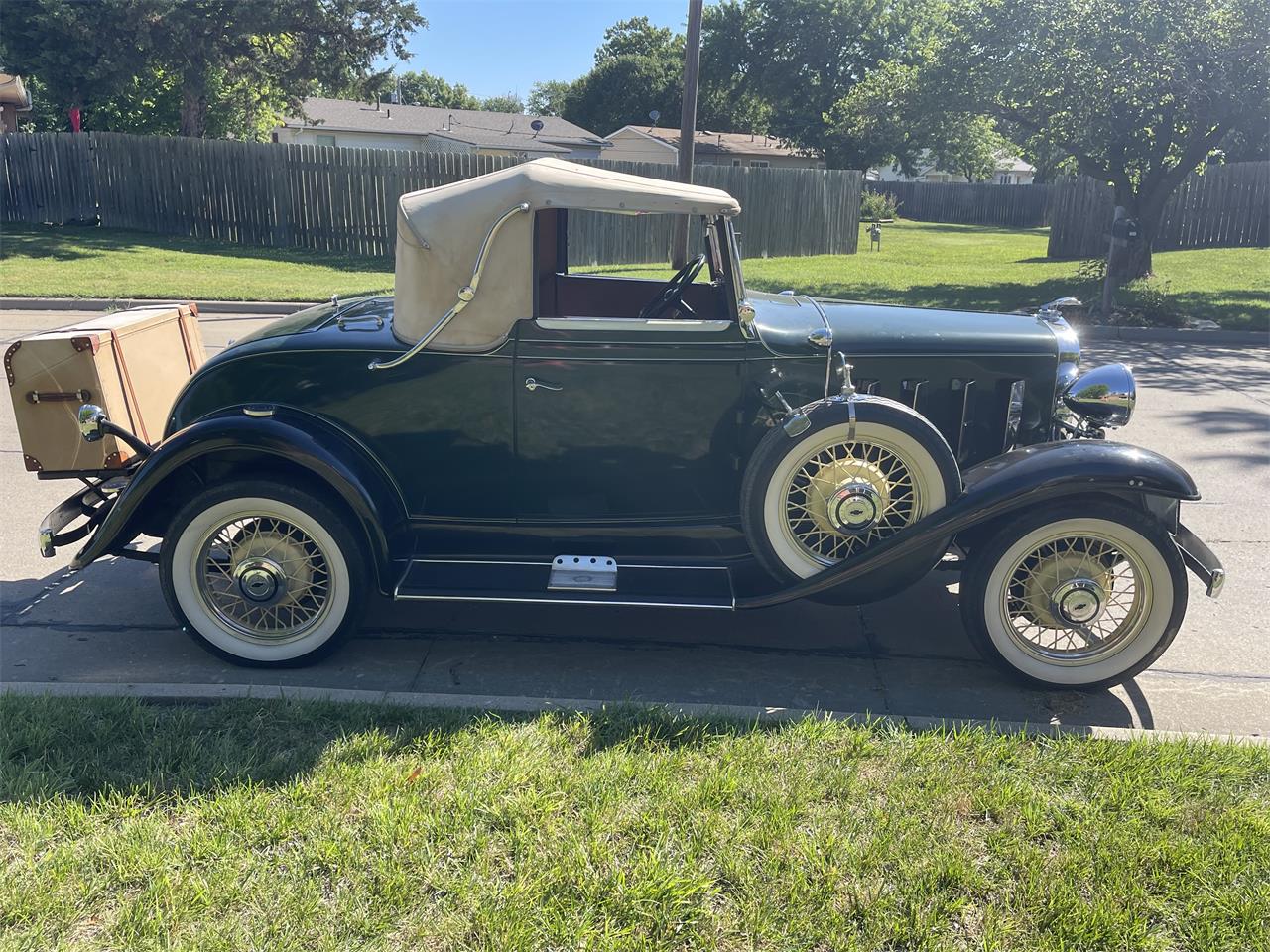 Chevrolet-Cabriolet-1932-Dark-greenBlack-Tan
