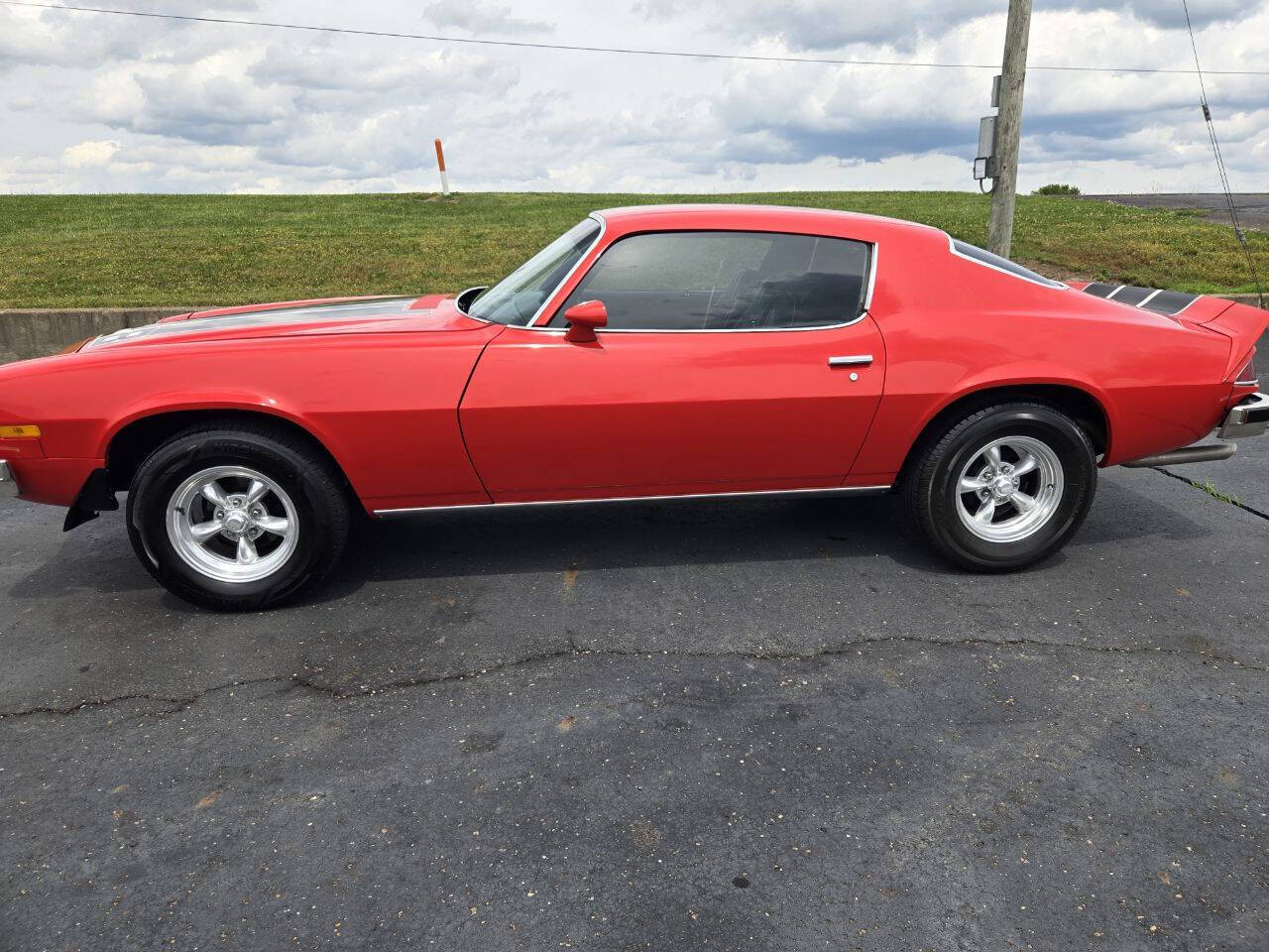 Chevrolet-Camaro-1974-Red-Black