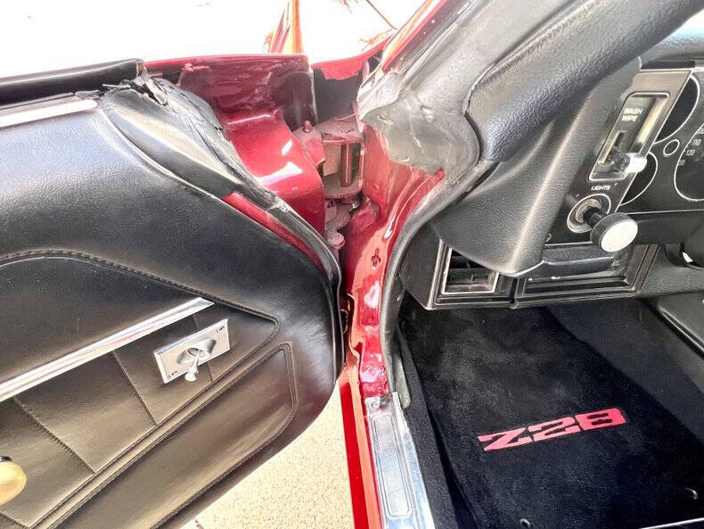 Chevrolet-Camaro-1979-Burgundy-Black Chevrolet-Camaro-1979-Burgundy-Black
