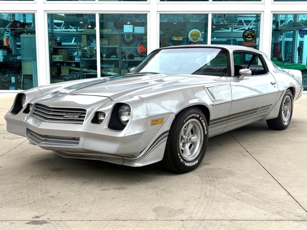 Chevrolet-Camaro-1981-Coupe-Black Chevrolet Camaro 1981