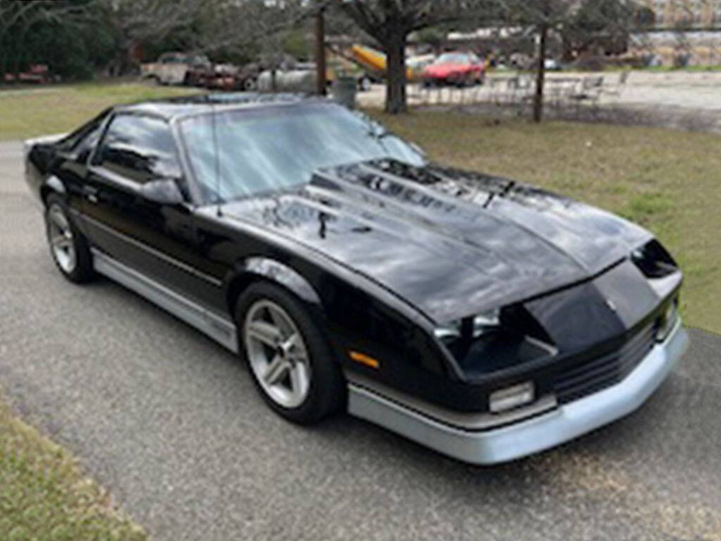 Chevrolet-Camaro-1985-Black-Gray