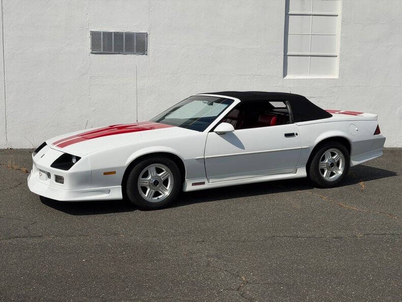 Chevrolet-Camaro-1992-Arctic-White-Red