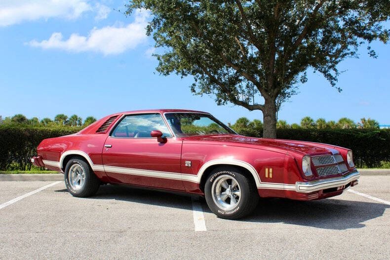 Chevrolet-Chevelle-1975-Coupe-Maroon