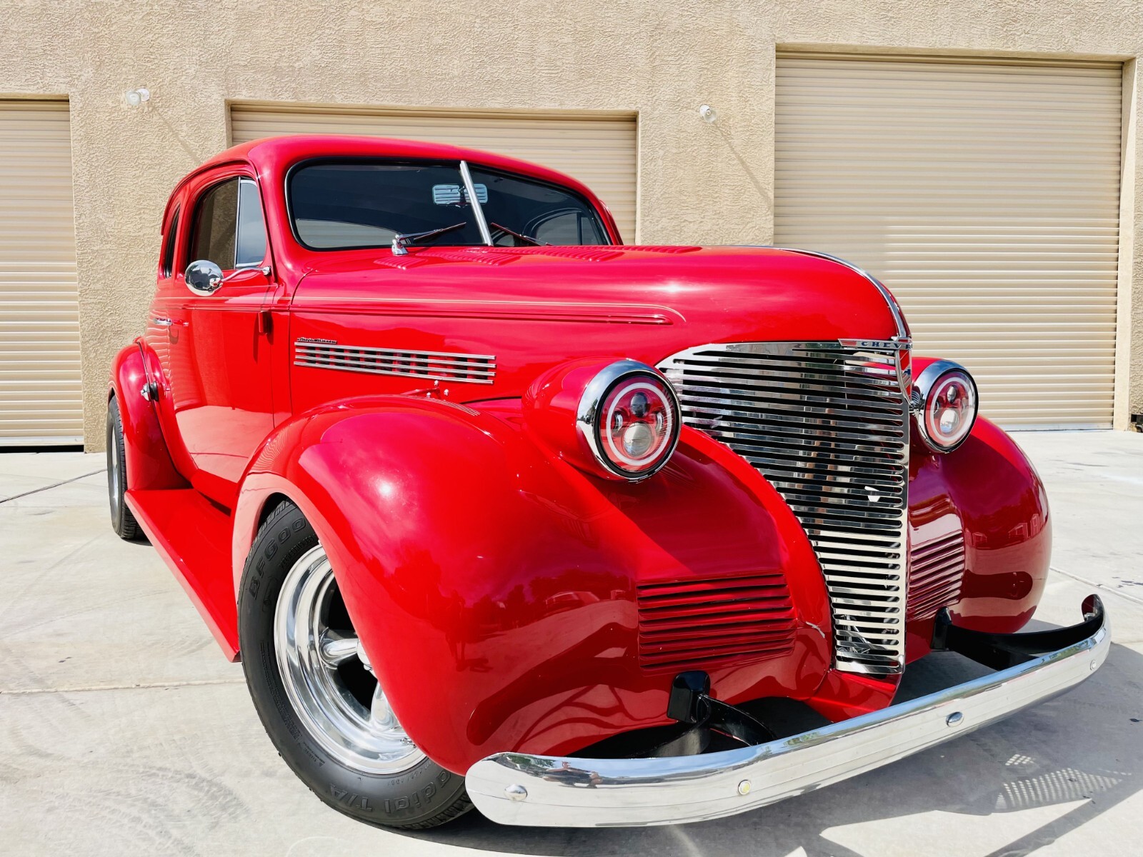 Chevrolet-Chevy-1939-Coupe-Tan