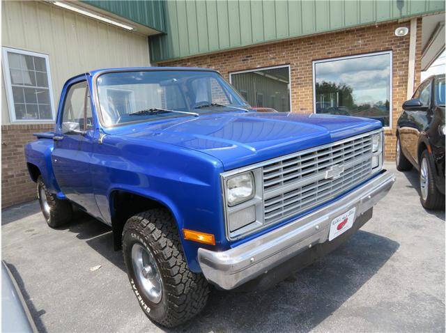 Chevrolet-Ck-10-series-1983-Blue-Black
