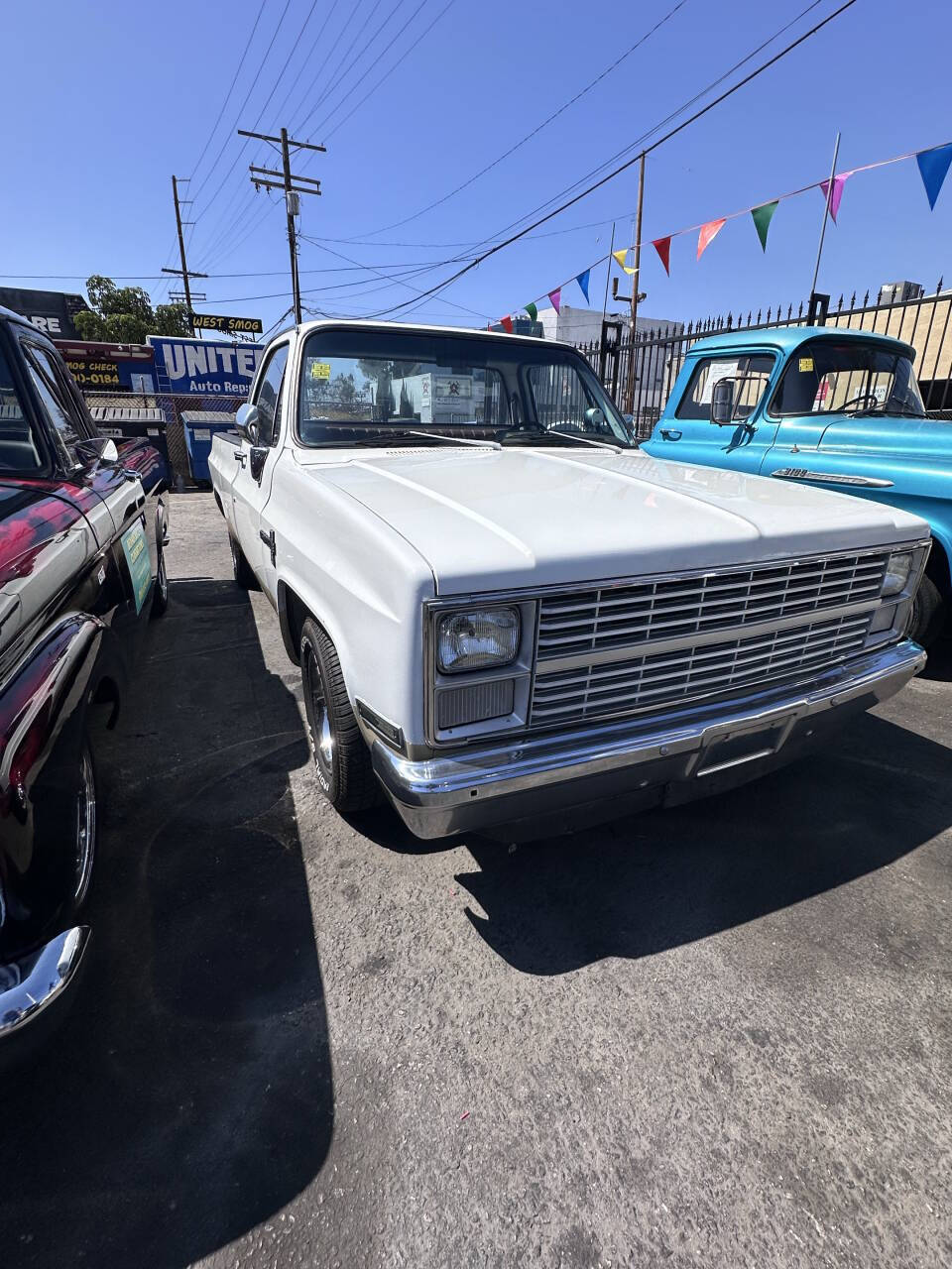Chevrolet-Ck-10-series-1983-White-Gray