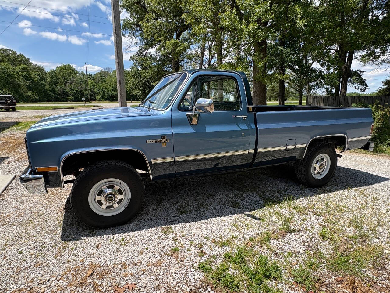 Chevrolet-Ck-20-series-1984-Blue-Blue