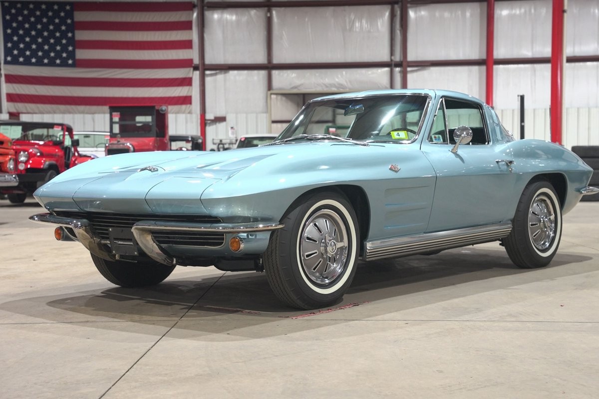 Chevrolet-Corvette-1964-Coupe-Blue