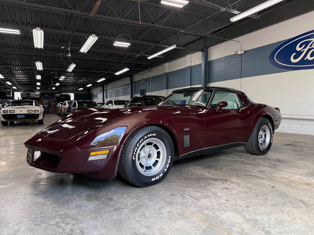 Chevrolet-Corvette-1980-Dark-Claret-Oyster