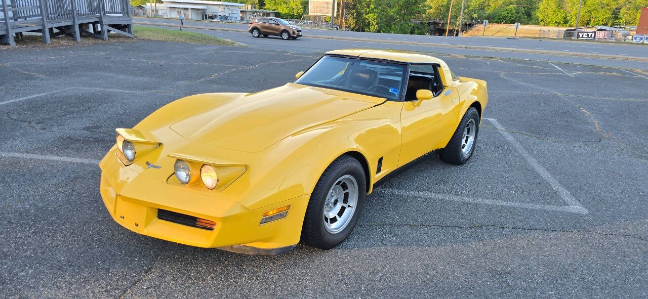 Chevrolet-Corvette-1980-Yellow-Black