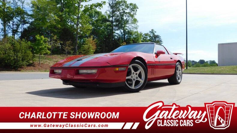 Chevrolet-Corvette-1985-Red-Red